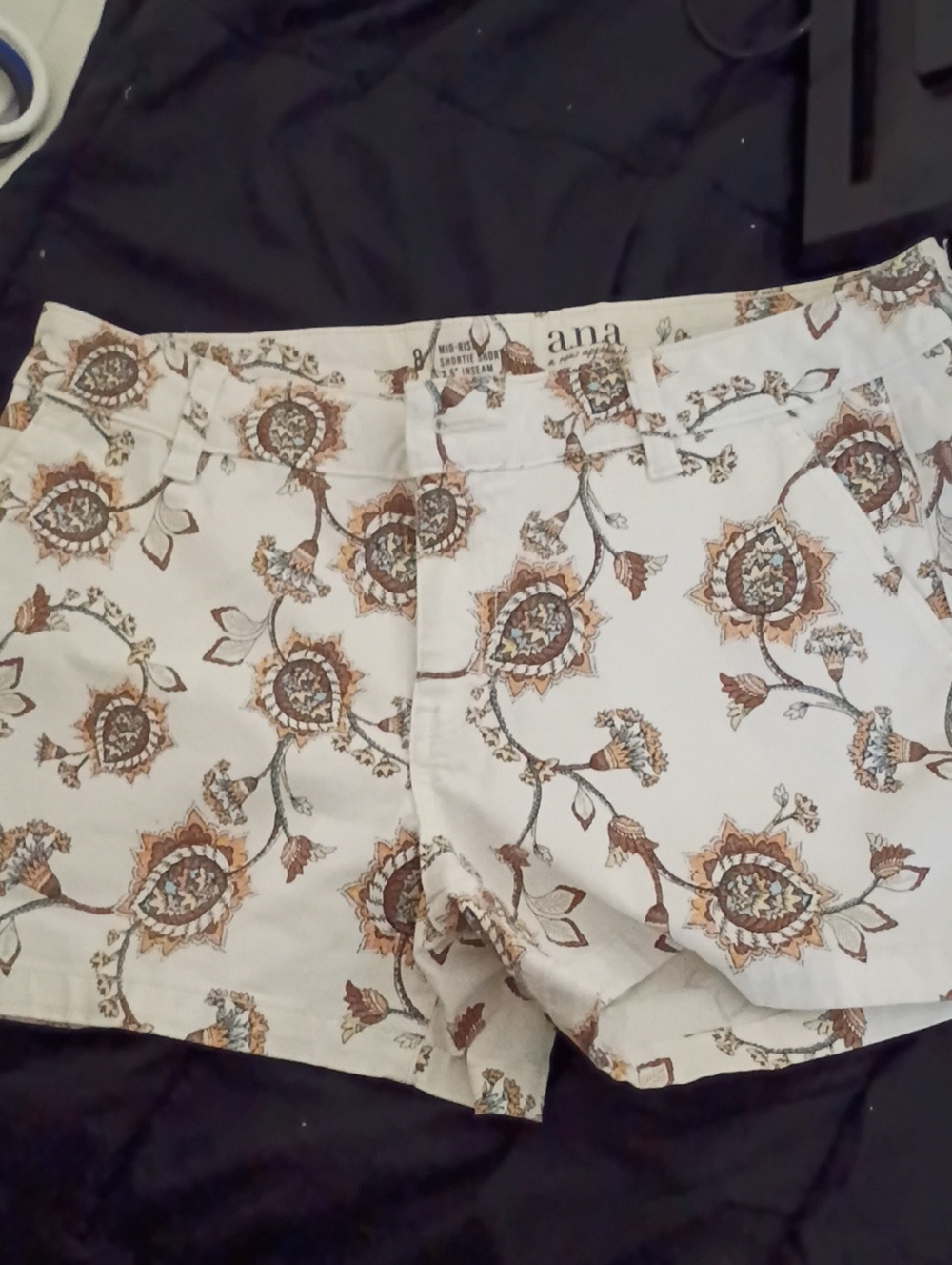 a.n.a Cream Floral Vine High Waist Women's Shorts